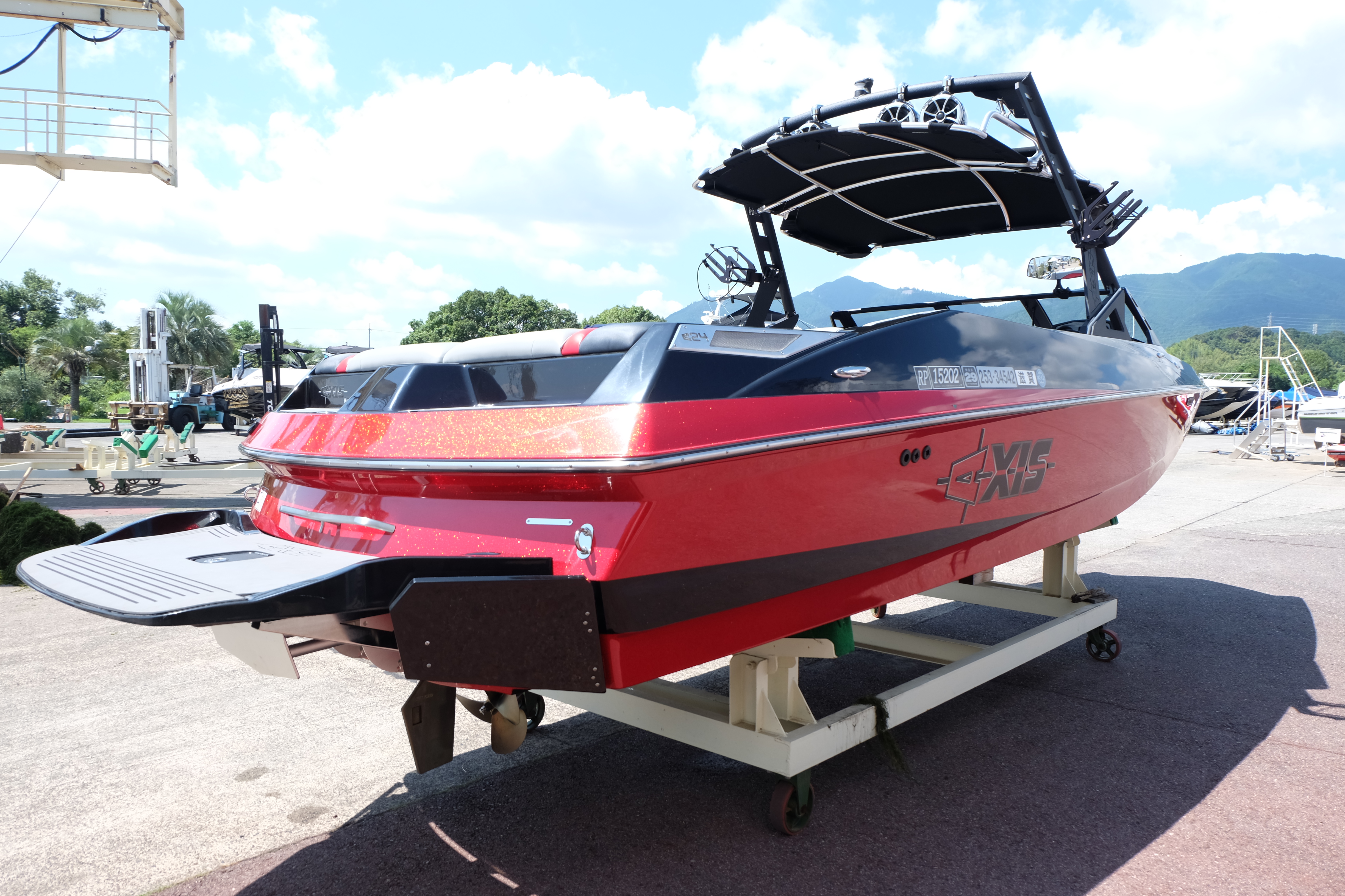 AXIS BOAT アクシスボート A24 2017model ボート情報 琵琶湖マリーナ【ロータリーピア88】 ウェイク