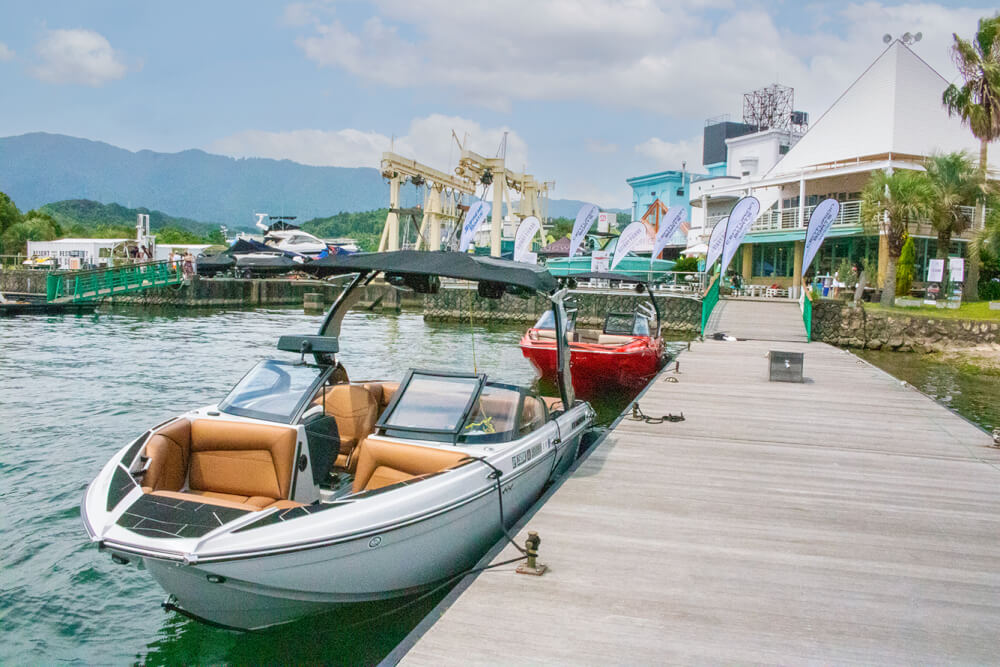 琵琶湖マリーナ【ロータリーピア88】 - ウェイクサーフィンやマリン