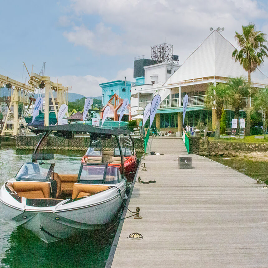 琵琶湖マリーナ【ロータリーピア88】 - ウェイクサーフィンやマリン