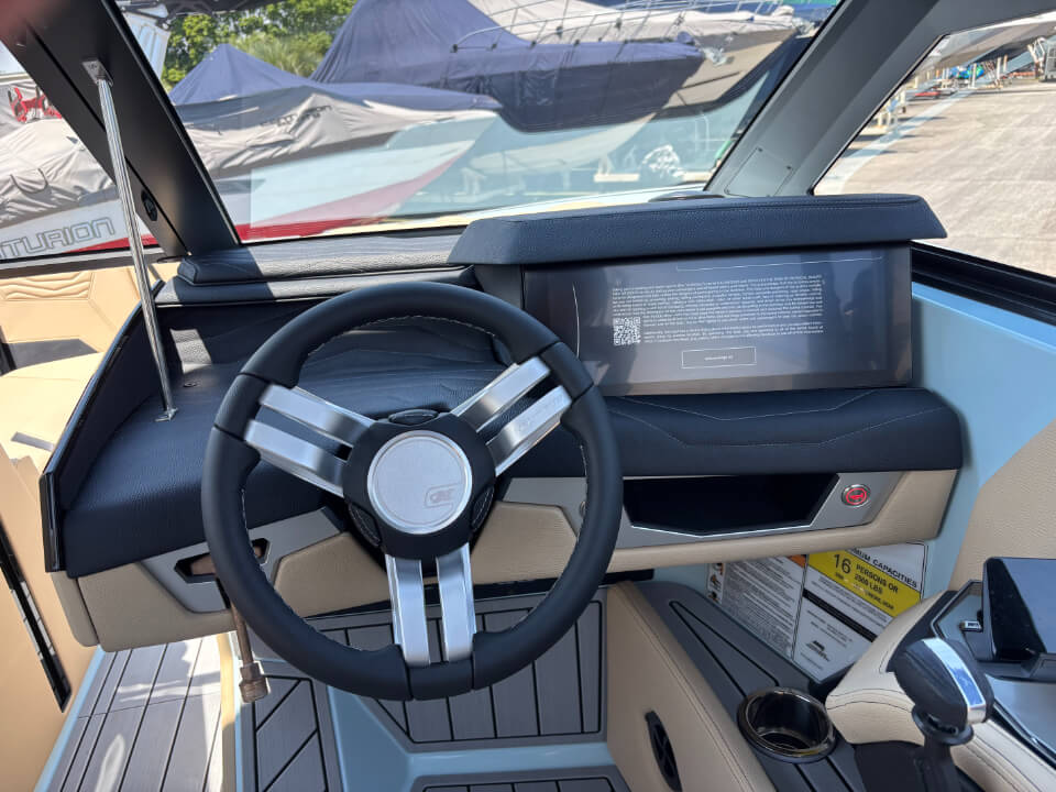 スーパーエアーノーティック G23 2026年モデル 運転席