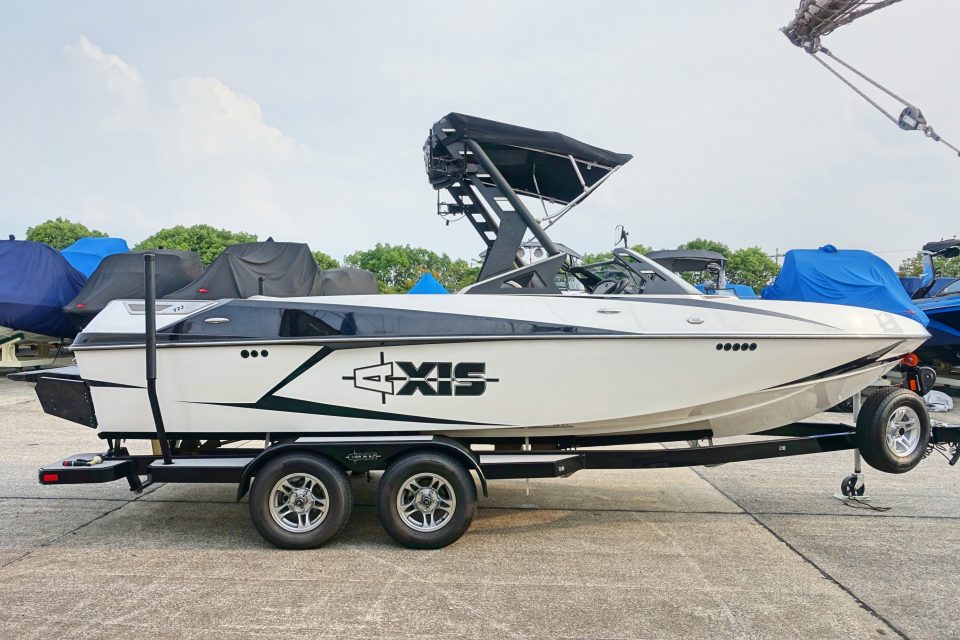 Axis Boat アクシスボート T22 2017Model ボート情報 琵琶湖マリーナ【ロータリーピア88】 ウェイク