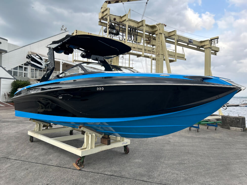 センチュリオンボート Ri237 2021年モデル メイン写真