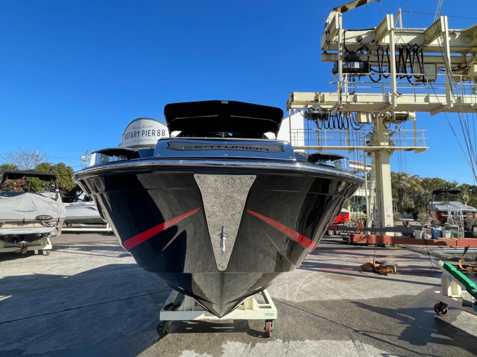 センチュリオンボート RI245 2021年モデル 正面