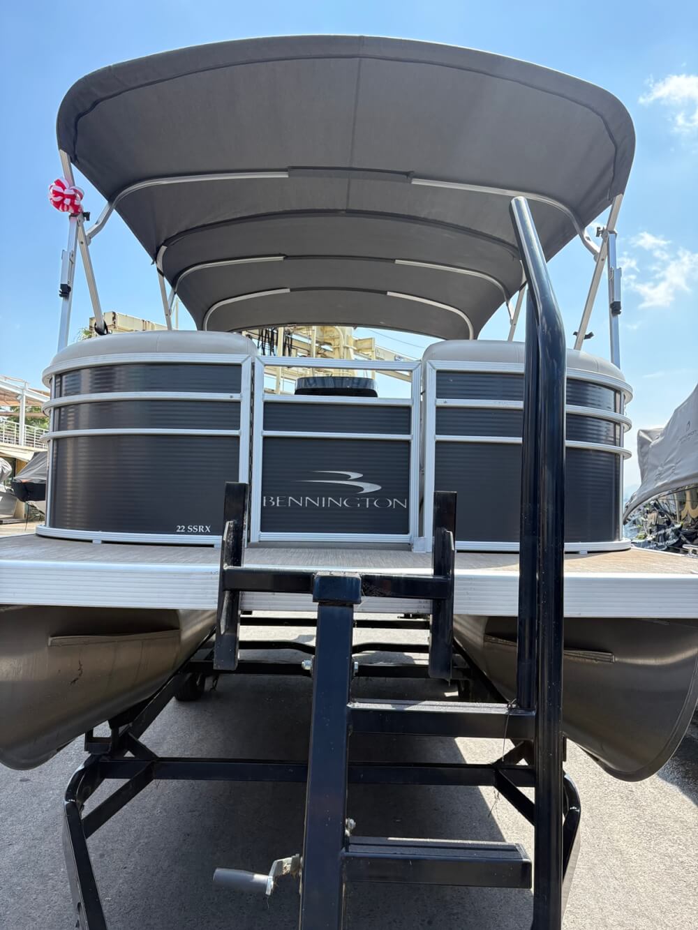 BENNINGTON SX22 2018