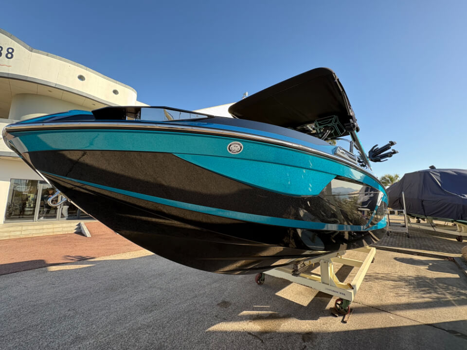 センチュリオンボート Ri265 2023年モデル メイン写真