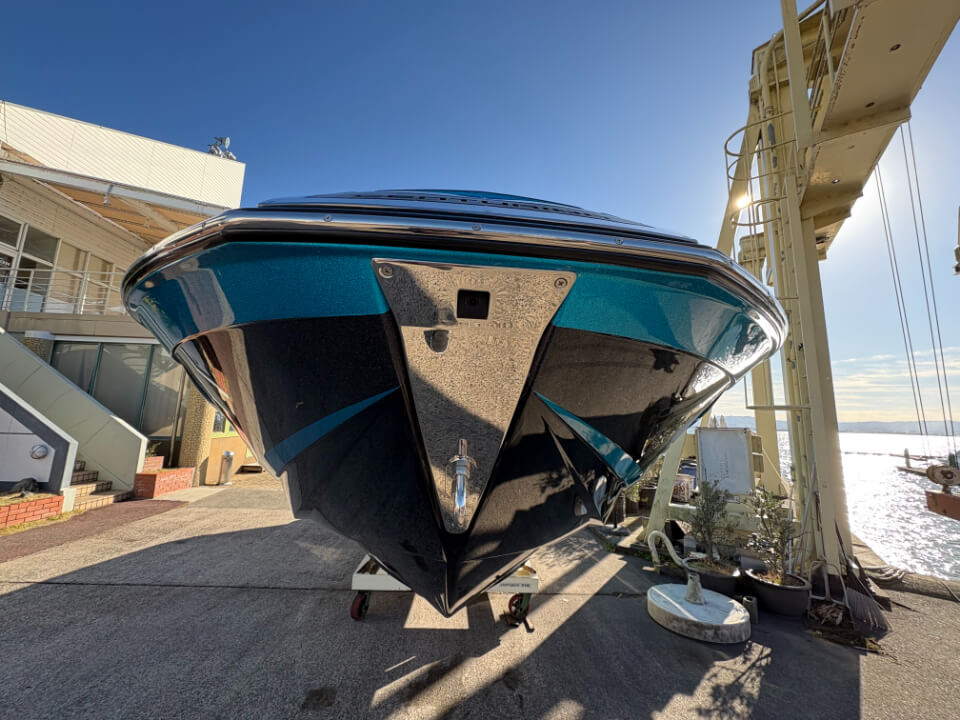 センチュリオンボート Ri265 2023年モデル 正面写真