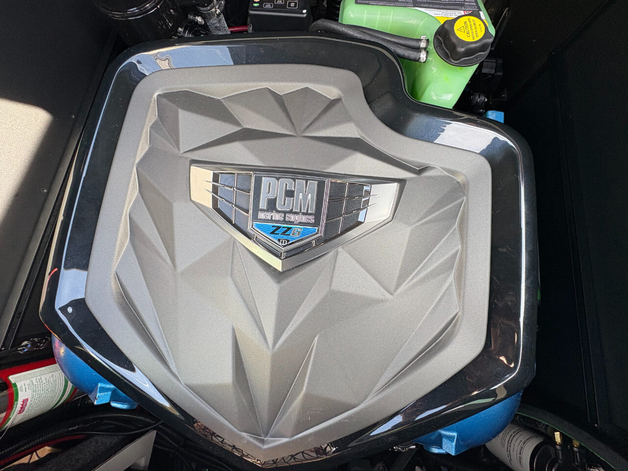 ノーティックボート G23　2026年モデル　エンジン写真