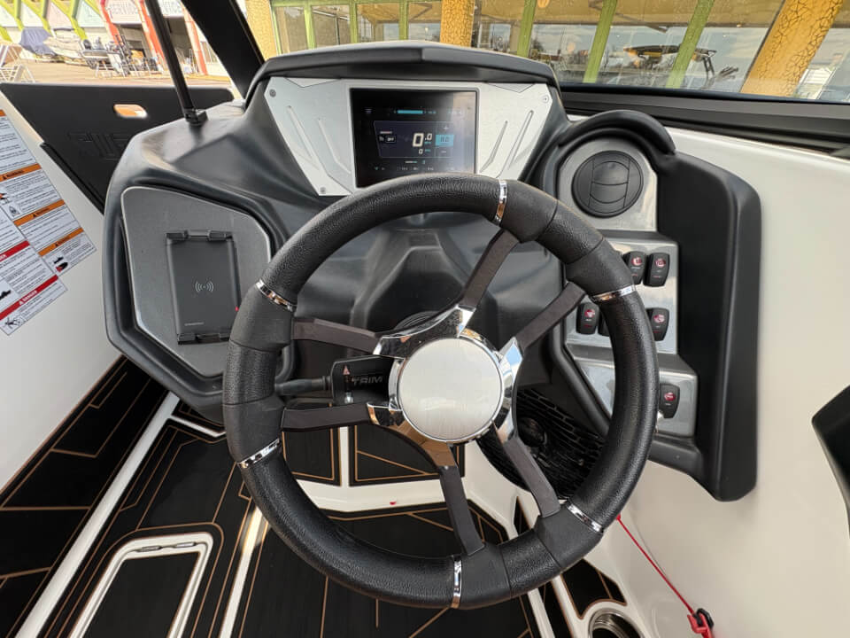 シュプリーム　ZS212　2022年モデル　コントロールパネル