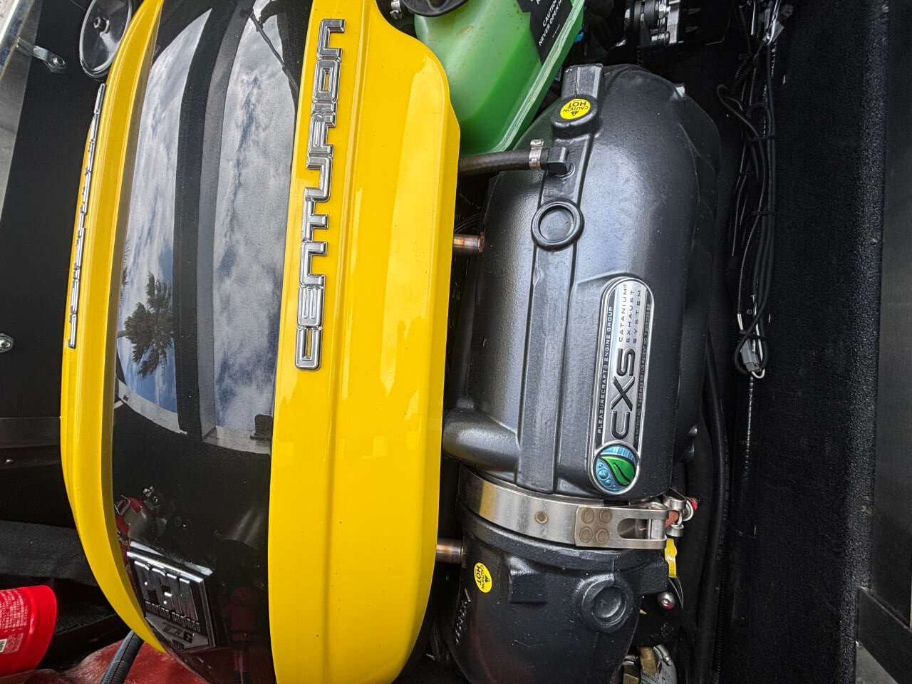 センチュリオン　Ri230　2024年モデル　エンジン写真