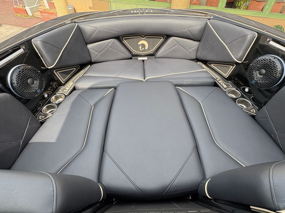 センチュリオン Nv243　ムータレオン　2026年モデル　バウ写真