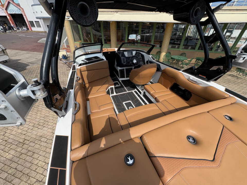 シュプリーム　ZS212　2022年モデル　メインフロアー