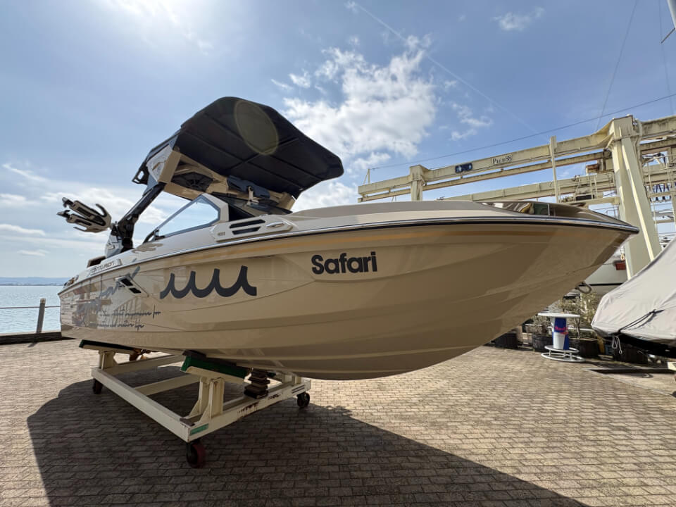 センチュリオン　Ri245　ムータデザイン　2026年モデル　メイン写真