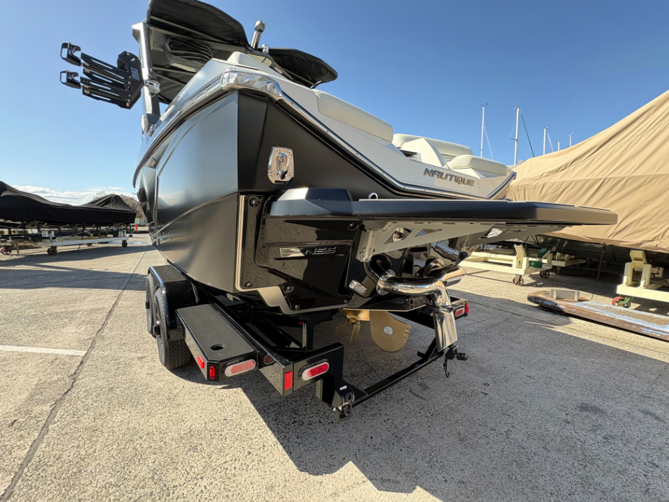 ノーティックボート G23 2026年モデル バックスタイル