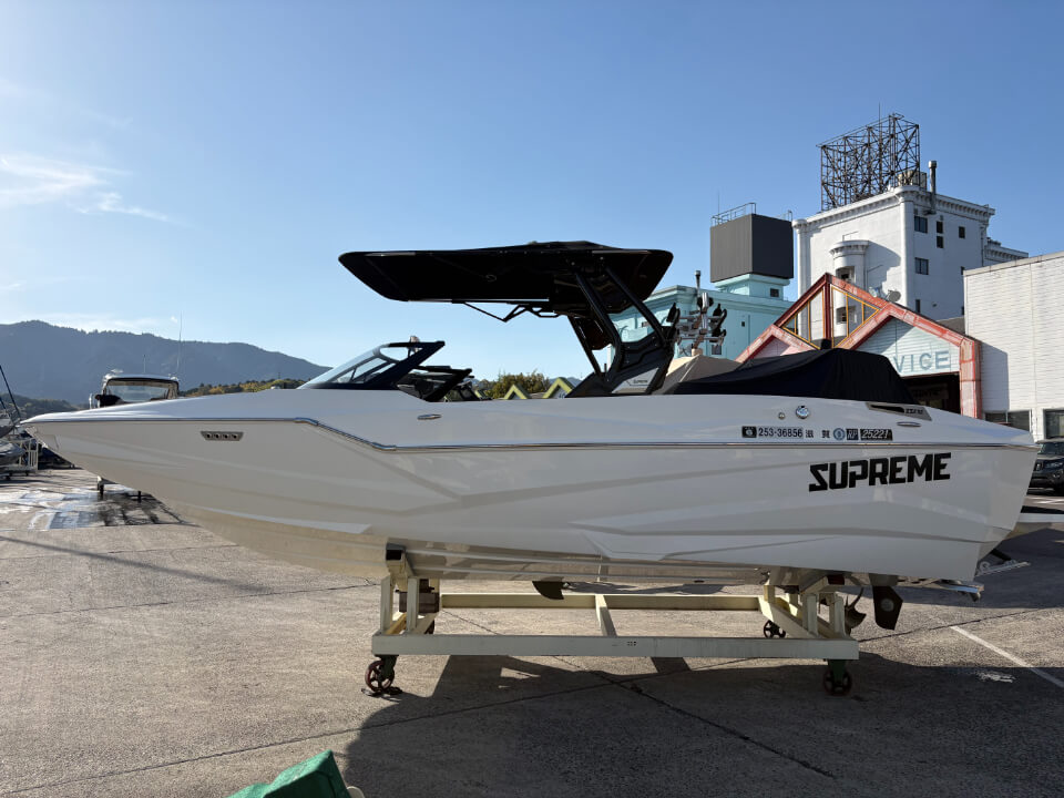 supreme zs232 2023model　左舷全体