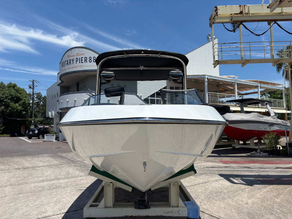 MALIBU 21VLX 2013model 正面